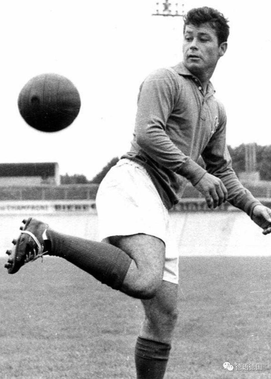 德国队完胜日本队，黄鸭组合带队取胜