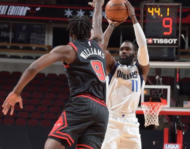 篮网碾压广东队，拉文状态火热