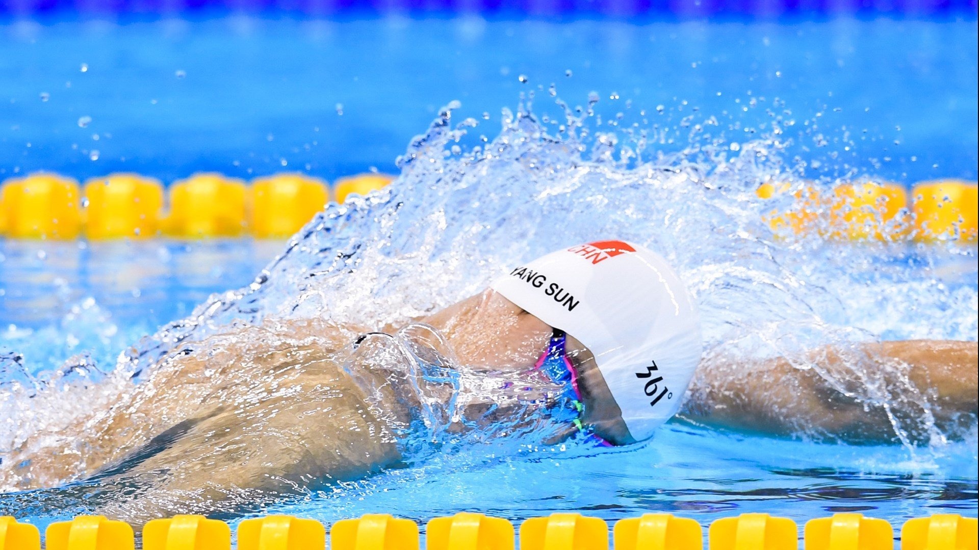 绿茵场上的双重变奏,弗拉霍维奇爆发与厄瓜多尔掀翻摩洛哥的启示